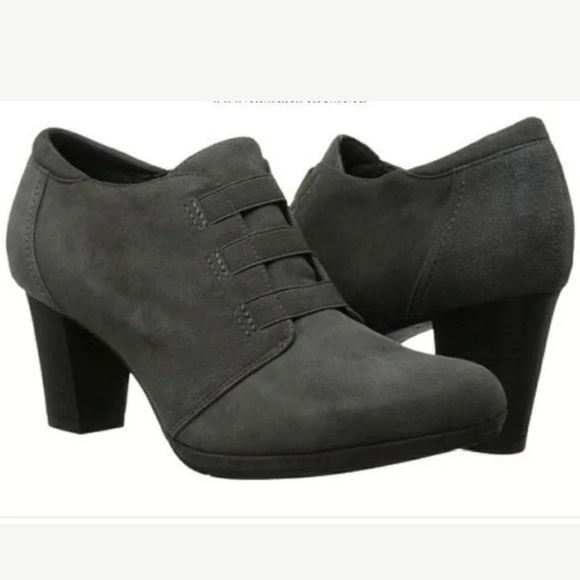 Clarks Shoes - Clarks gray suede bootie heels 👠